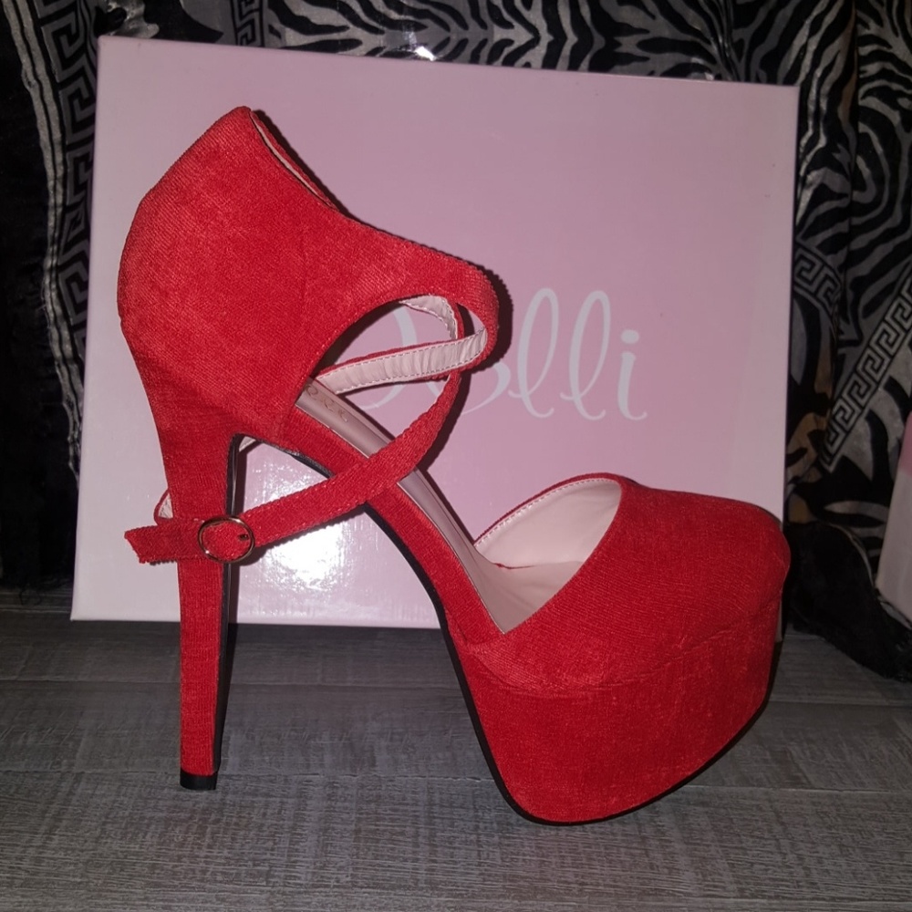 NWOT Ruby 6" Platform heels